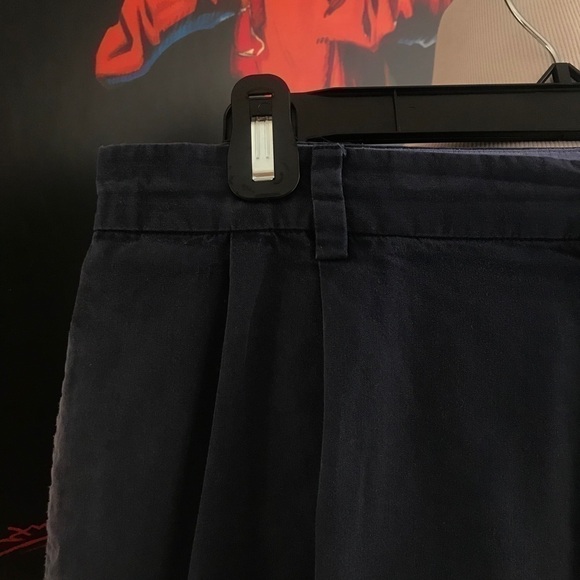 T. HILFIGER VINTAGE Navy Blue Pleated Shorts Sz 33 - Picture 4 of 12